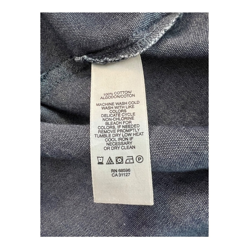 👔 EUC DKNY Blue Denim Button-Up Collared Shirt Sz M - Picture 7 of 7